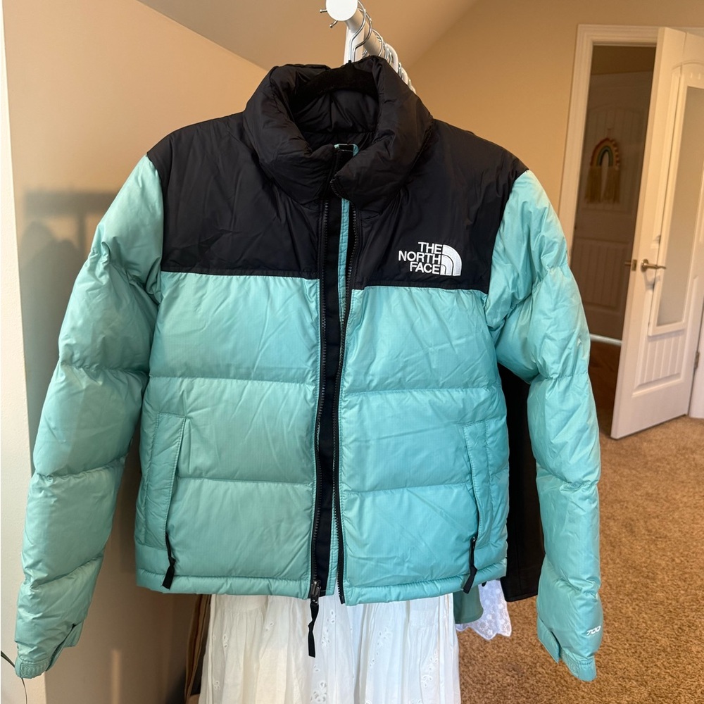 The North Face 1996 Women's Black Puffer Jacket